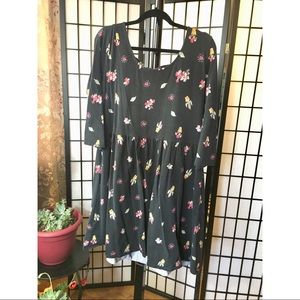 F21+ Cactus Flower Print Long Sleeve Dress